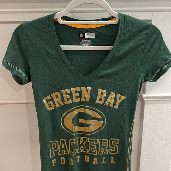 NFL Team Apparel Green Bay Packs Teeshirt - Size Small - Picture 2 of 8